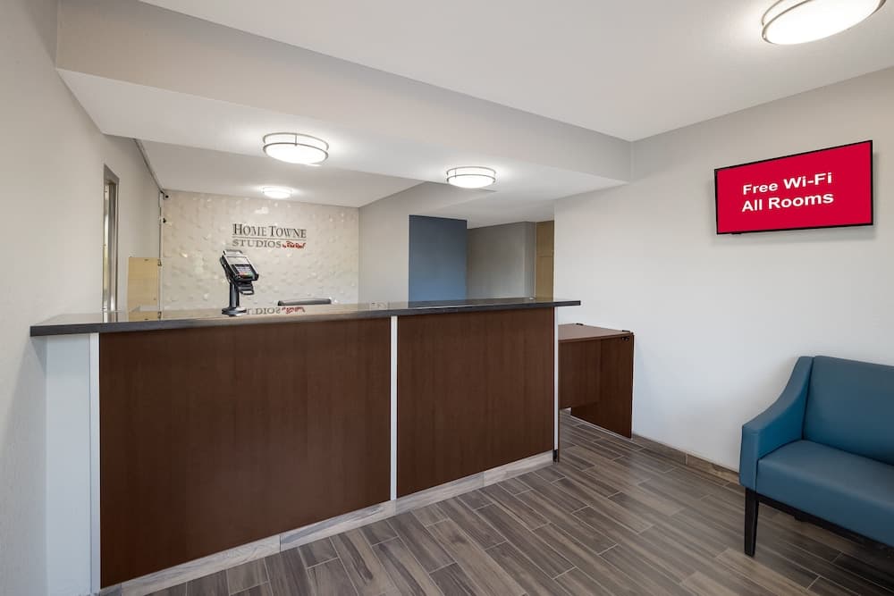 HomeTowne Studios by Red Roof Orange, TX property views in Orange, TX — gallery photo 3