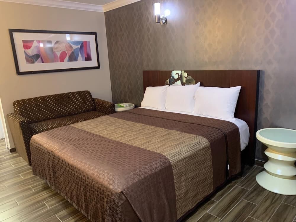 Mesa Motel gallery photo in Costa Mesa, CA — image 34