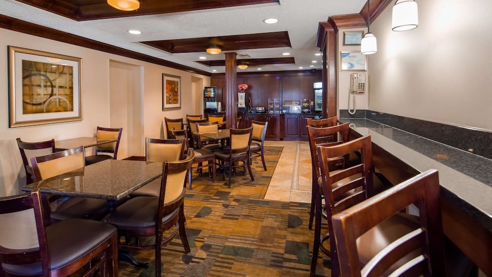 SureStay by Best Western Grove City gallery photo in Grove City, PA — image 8