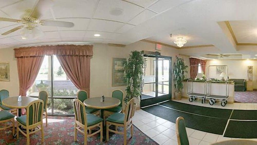 Hampton Inn Sturgis-Lagrange Area gallery photo in Sturgis, MI — image 35