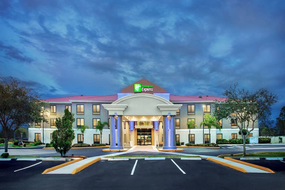 Holiday Inn Express & Suites Sebring by IHG featured exterior or lobby in Sebring, FL — similar hotel
