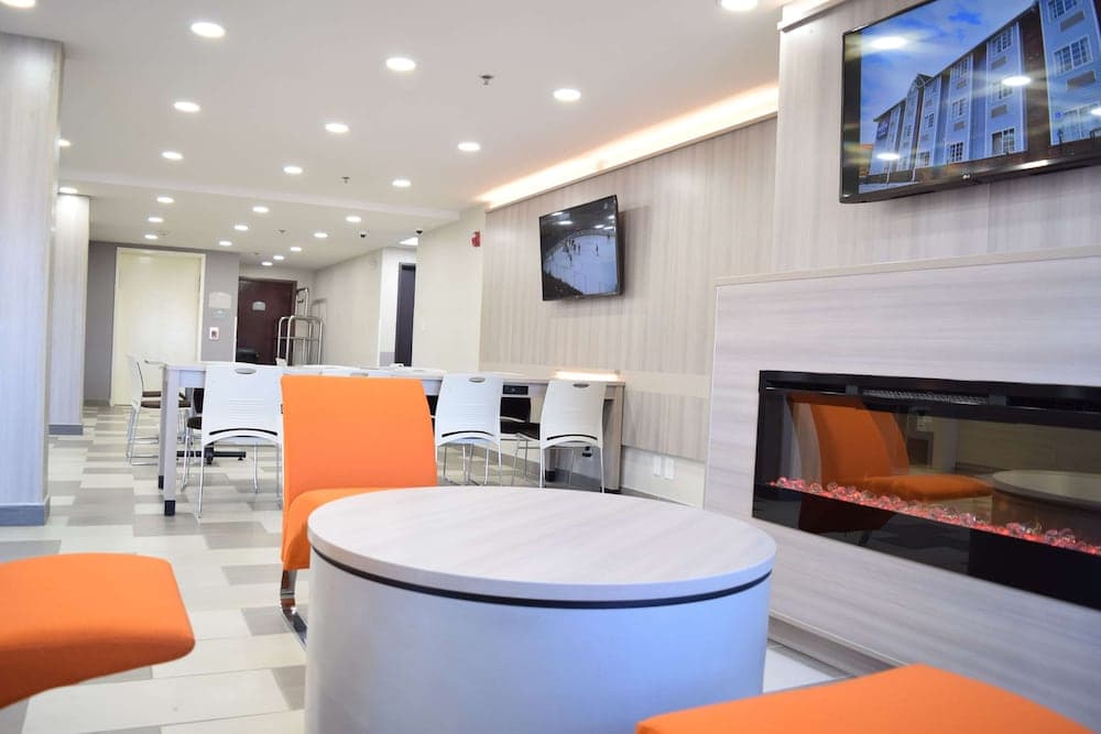 Microtel Inn & Suites by Wyndham Raleigh property views in Raleigh, NC — gallery photo 3