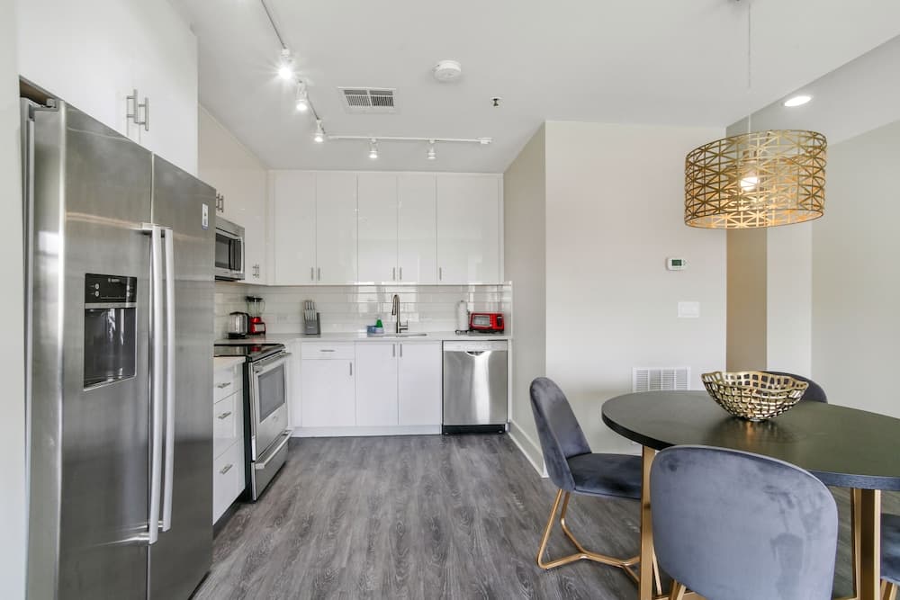 Ideal Condo a Short Ride Away from French Quarter property views in New Orleans, LA — gallery photo 3