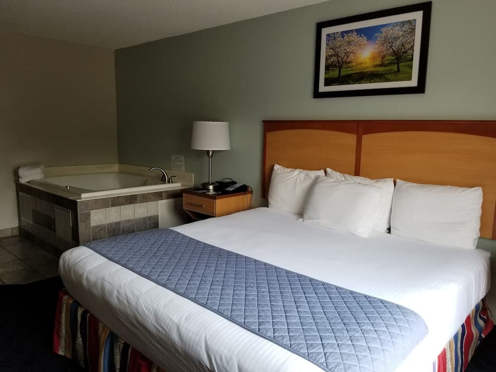 Dunes Waterfront Resort gallery photo in Mears, MI — image 37