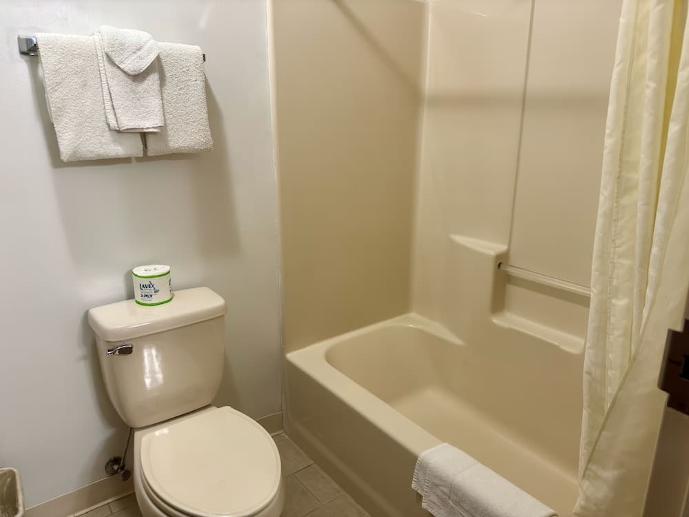 Passport Inn gallery photo in Paradise — image 44