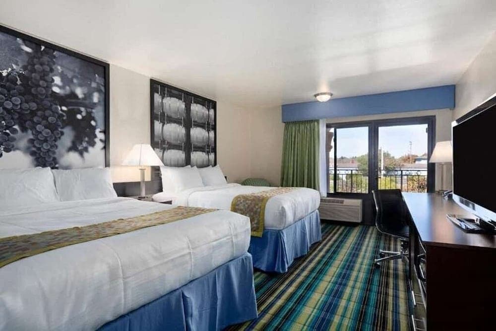 The Prime Suites, Vallejo and Napa Valley property views in Vallejo, CA — gallery photo 3