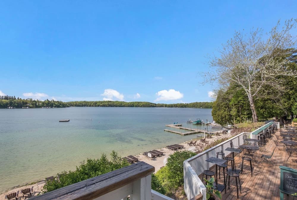 The Shore Club Wisconsin, an Ascend Collection Hotel interior in Elkhart Lake, WI — gallery photo 2