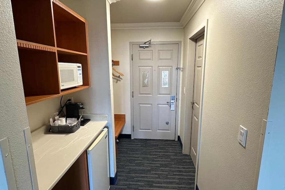 Coratel Inn Ocean Shores Extended Stay interior in Ocean Shores, WA — gallery photo 2