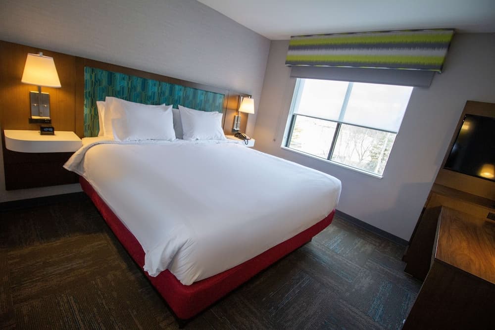 Hampton Inn & Suites North Attleboro property views in North Attleboro — gallery photo 3