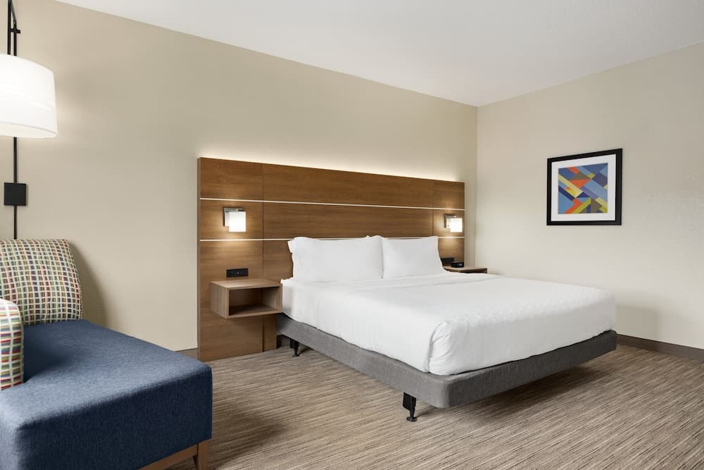 Holiday Inn Express & Suites Akron Regional Airport Area by IHG gallery photo in Akron, OH — image 26
