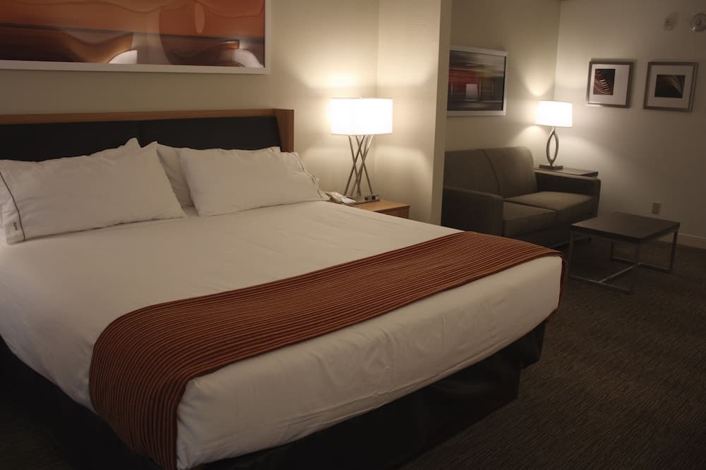 Holiday Inn Express Munising-Lakeview by IHG interior in Munising, MI — gallery photo 2
