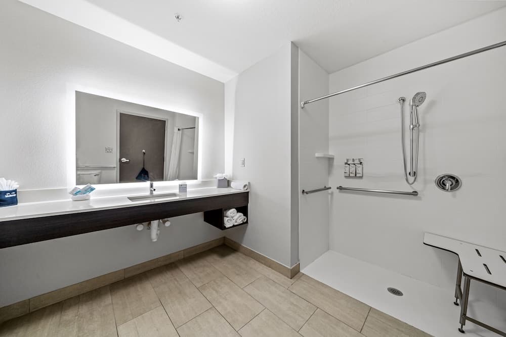 Holiday Inn Express & Suites Lakeland South by IHG gallery photo in Lakeland, FL — image 20