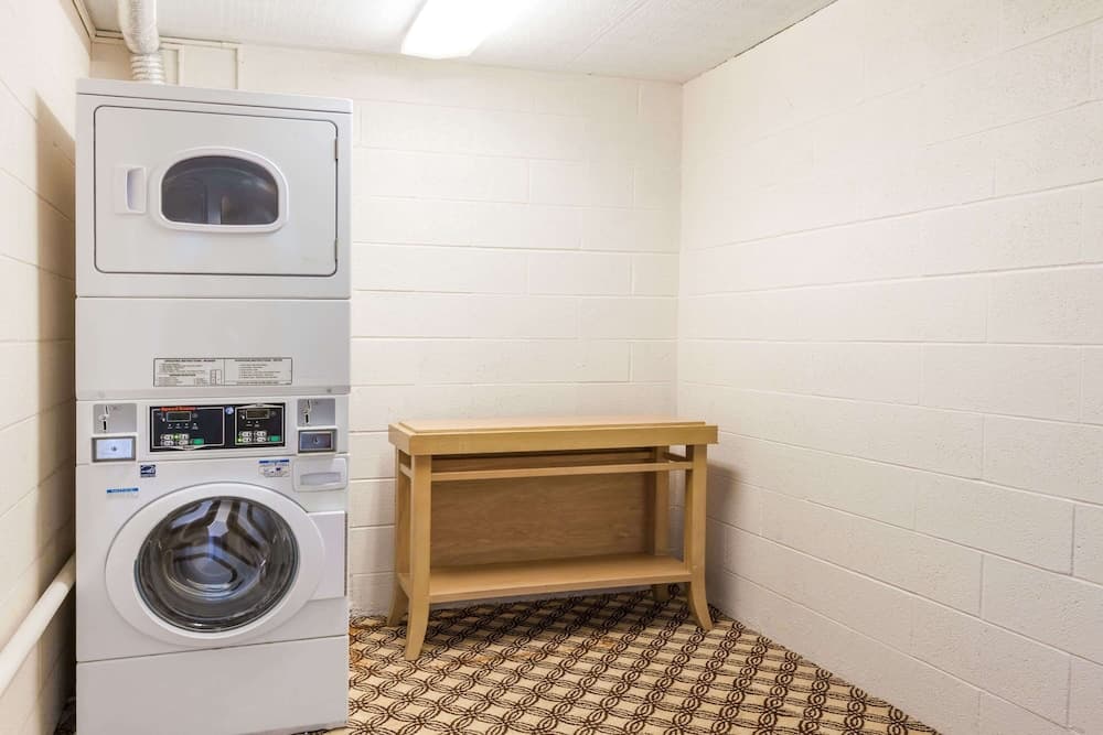Days Inn by Wyndham Syracuse gallery photo in Syracuse, NY — image 6