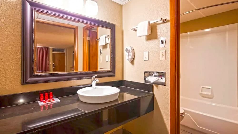Marifah Inn property views in Salina, KS — gallery photo 3