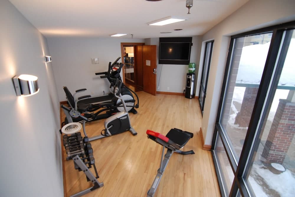 Express Suites Riverport Inn & Suites gallery photo in Winona, MN — image 44