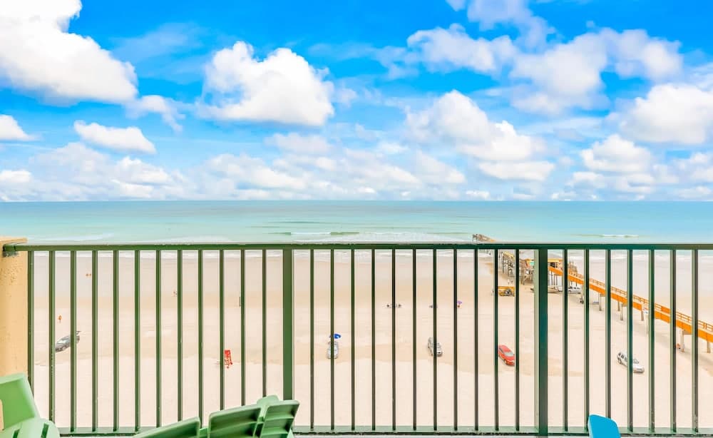 Tropical Suites at Sunglow Resort property views in Daytona Beach Shores, FL — gallery photo 3