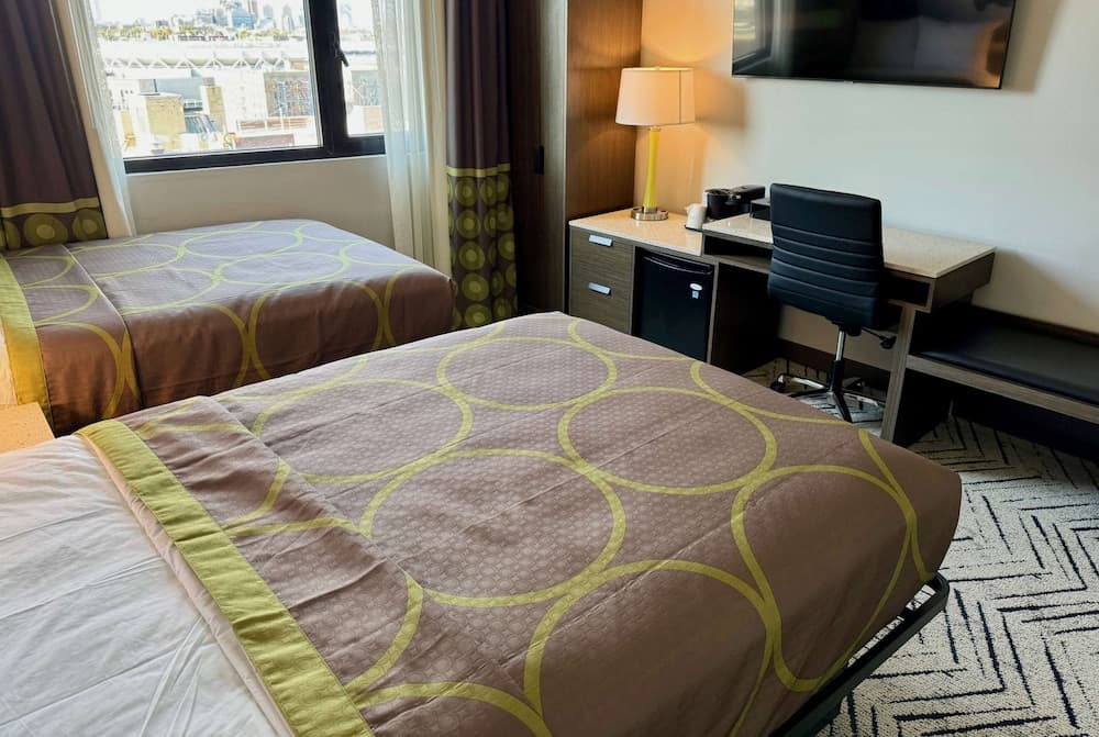 Super 8 By Wyndham Bronx Near Stadium gallery photo in Bronx, NY — image 9