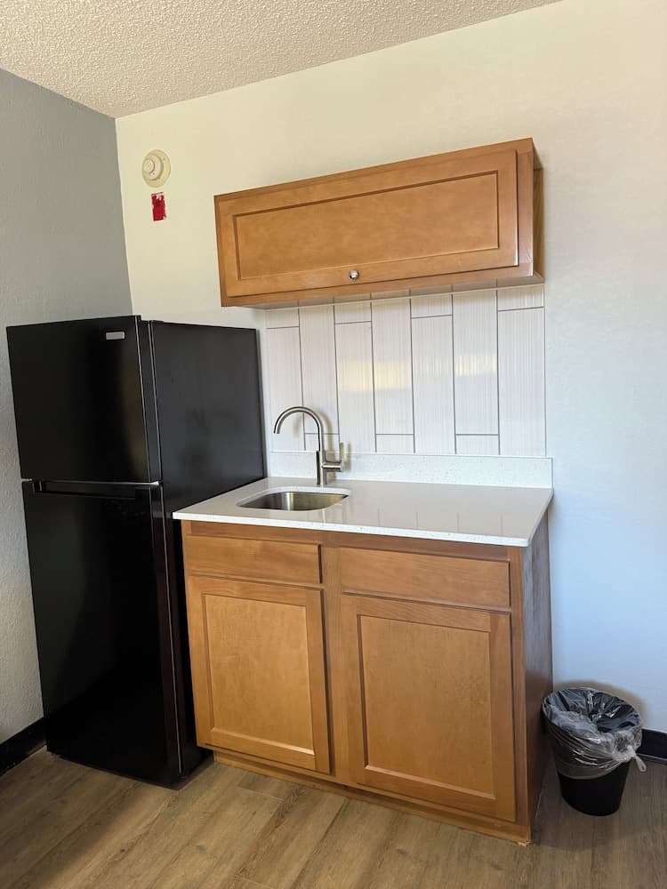 Suburban Studios Fairborn - Dayton interior in Fairborn, OH — gallery photo 2