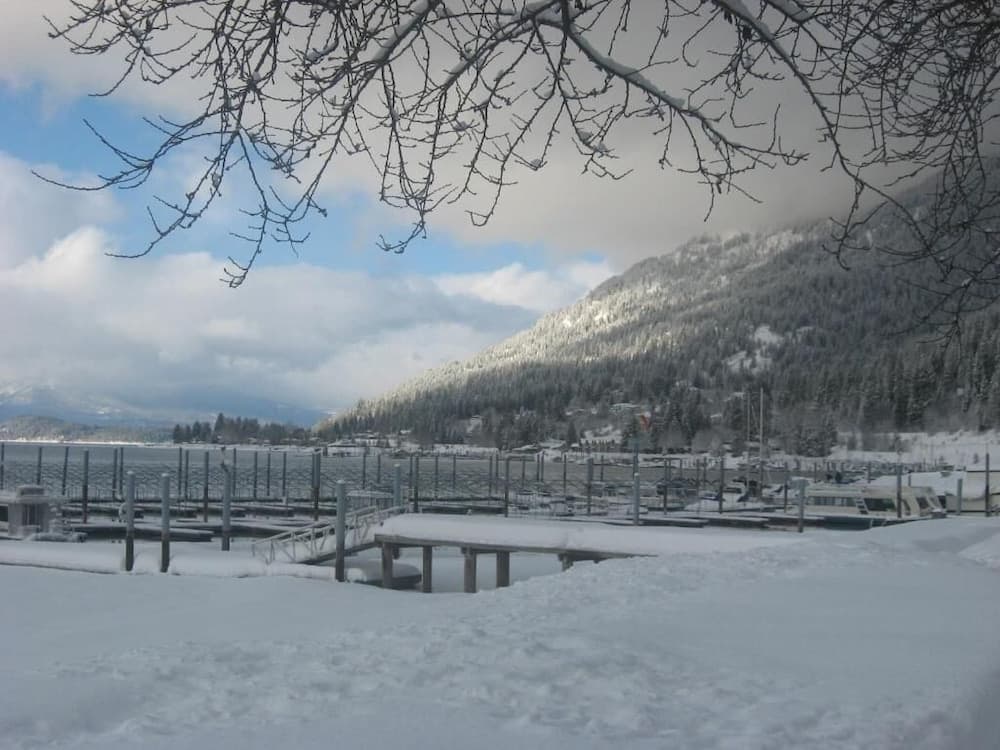Pend Oreille Shores Resort featured exterior or lobby in Hope, ID — similar hotel
