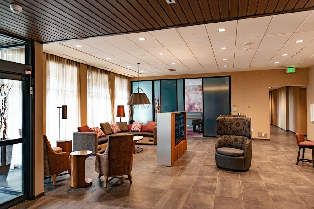 Courtyard by Marriott Omaha East/Council Bluffs, IA interior in Council Bluffs, IA — gallery photo 2