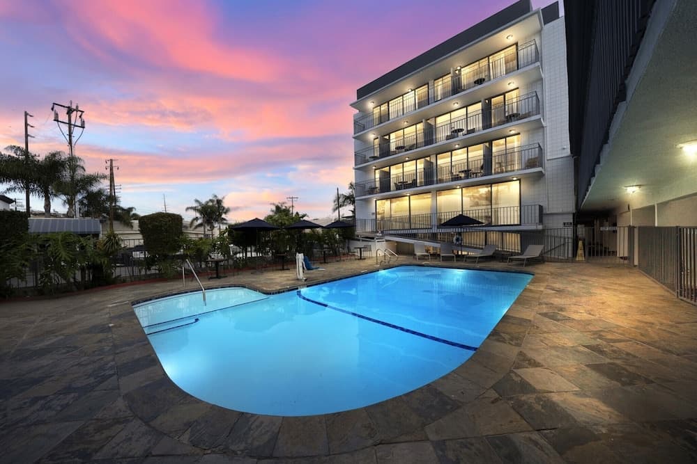 MC Pacific Inn & Suites gallery photo in Torrance, CA — image 8