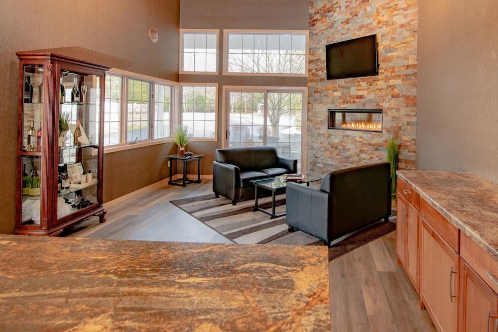 The Ashbrooke interior in Egg Harbor, WI — gallery photo 2