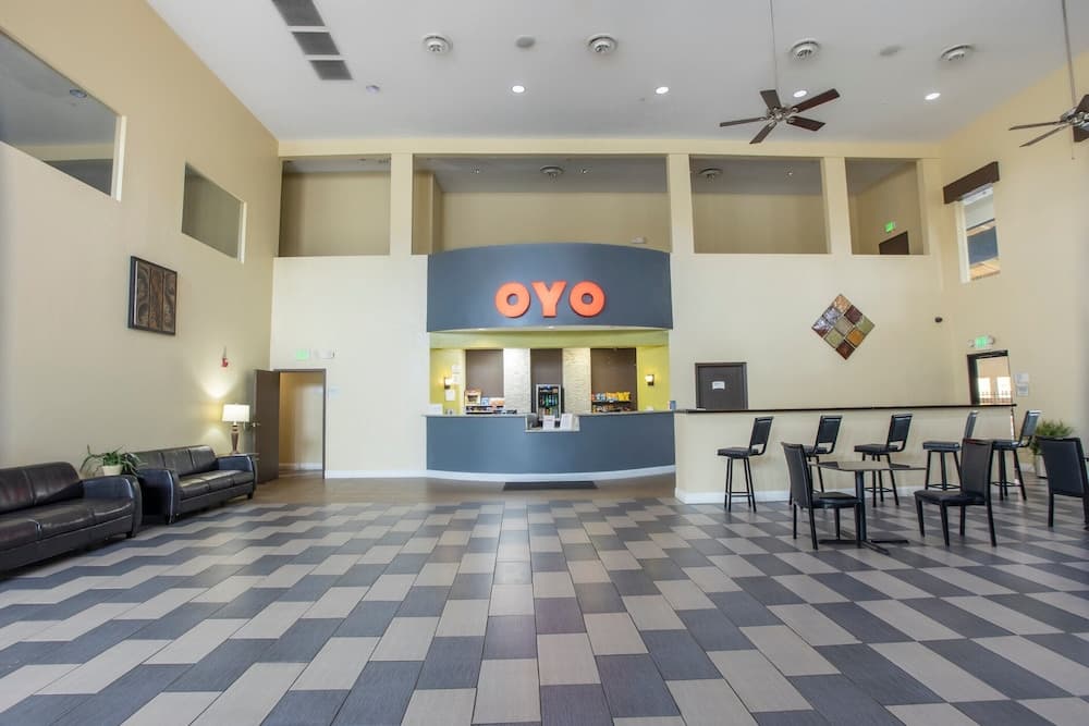 OYO Hotel Knoxville TN Cedar Bluff I-40 property views in Knoxville, TN — gallery photo 3