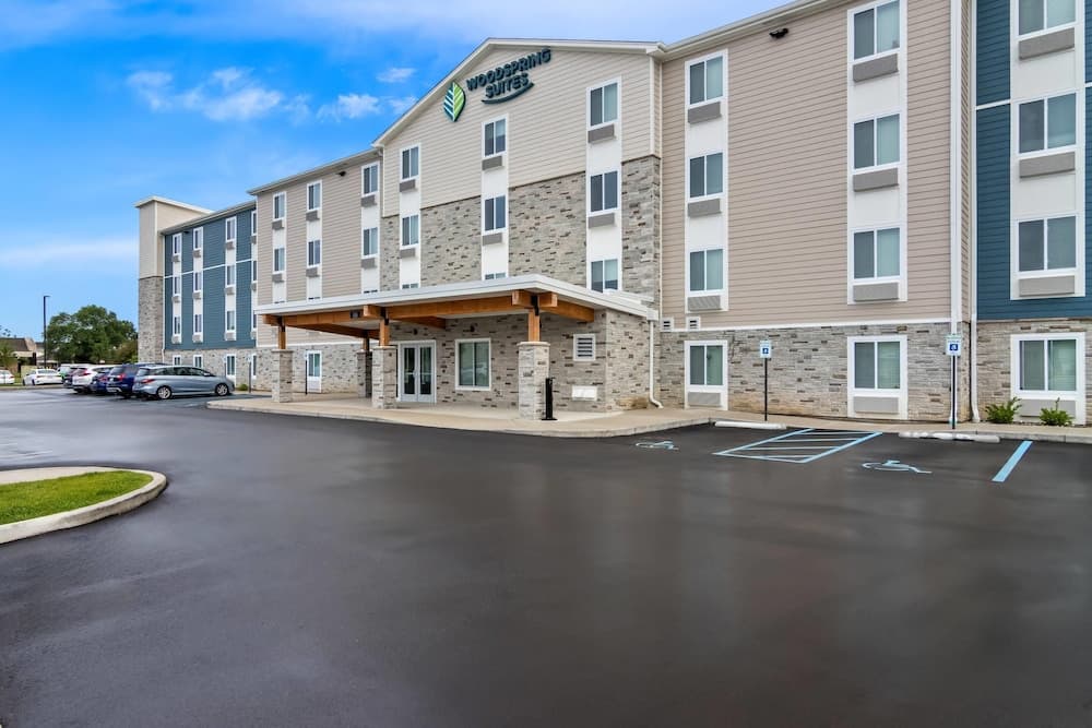 Woodspring Suites Elkhart featured exterior or lobby in Elkhart, IN — similar hotel