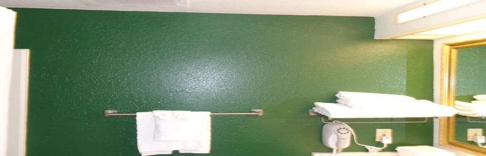 Ruskin Inn Hotel property views in Ruskin, FL — gallery photo 3