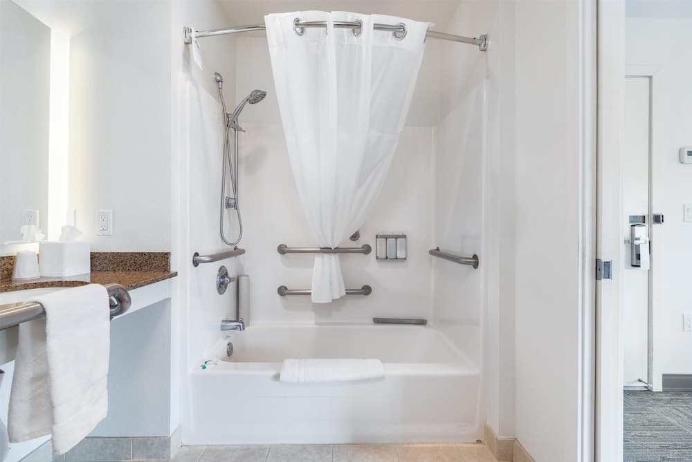 Marshall Suites Bainbridge Island, SureStay Collection by BW gallery photo in Bainbridge, WA — image 21