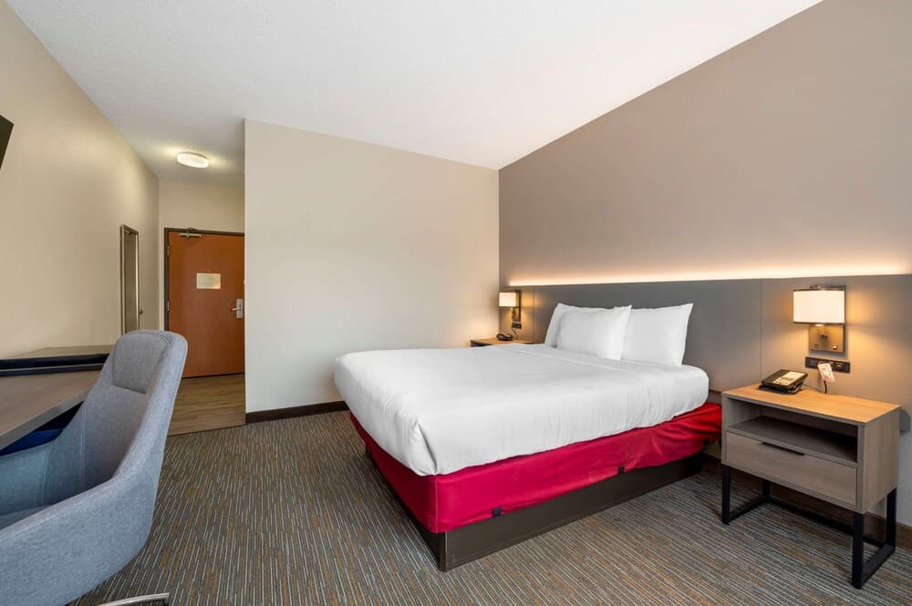 Comfort Inn & Suites Zanesville City Center gallery photo in Zanesville, OH — image 13