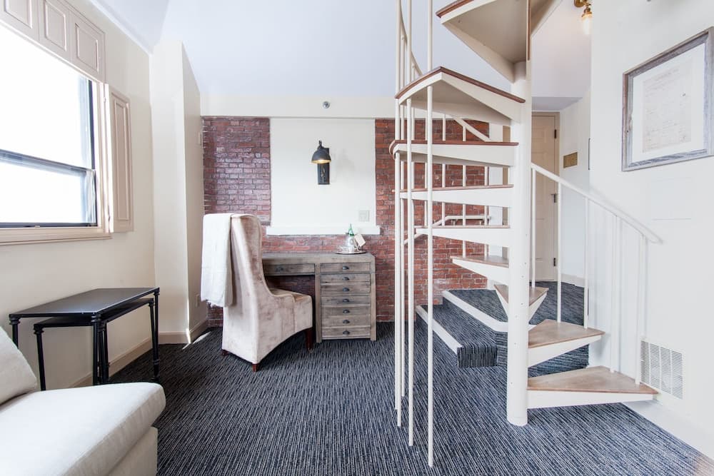 Garrison Inn Boutique Hotel gallery photo in Newburyport, MA — image 7
