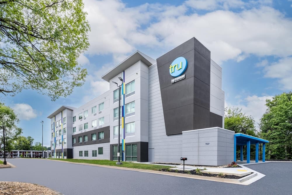 Tru By Hilton Commerce featured exterior or lobby in Commerce, GA — similar hotel