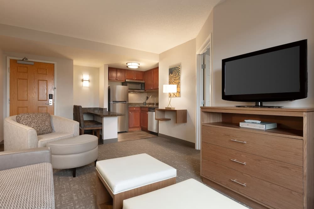 Staybridge Suites Tampa East - Brandon by IHG property views in Tampa, FL — gallery photo 3