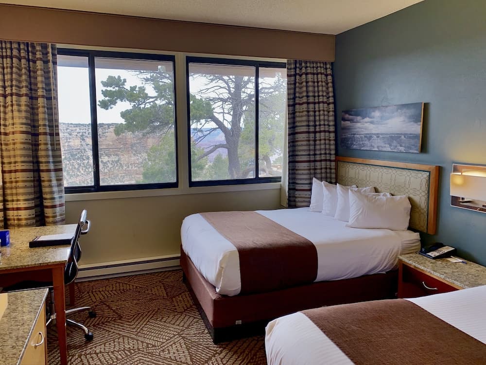 Kachina Lodge - Inside the Park interior in Grand Canyon, AZ — gallery photo 2