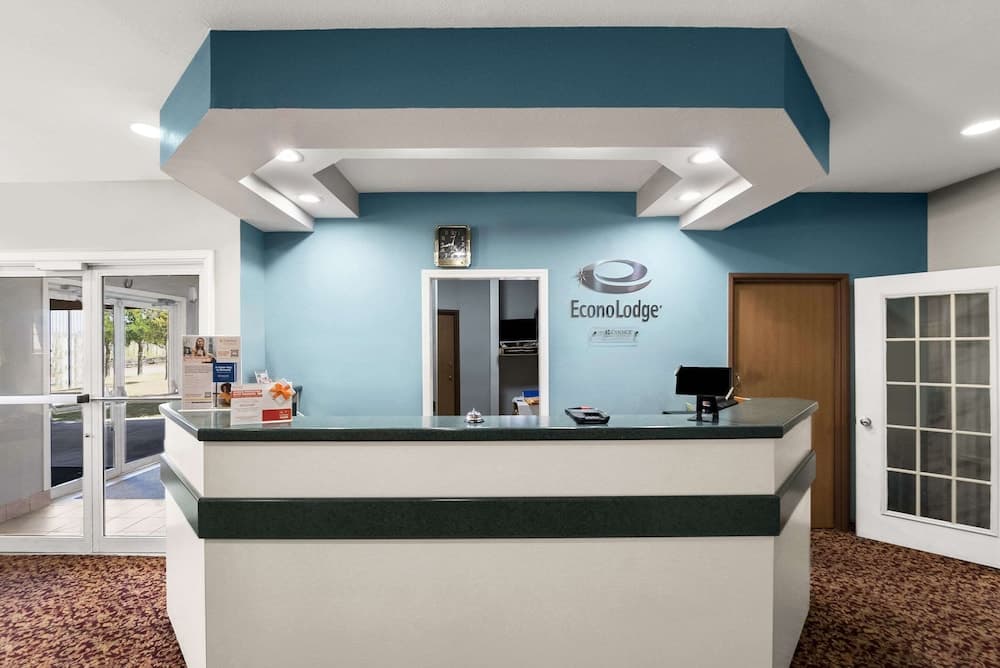 Econo Lodge Inn & Suites Mesquite - Dallas East property views in Mesquite, TX — gallery photo 3