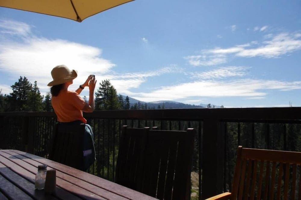 Montecito Sequoia Lodge gallery photo in Kings Canyon National Park, CA — image 8