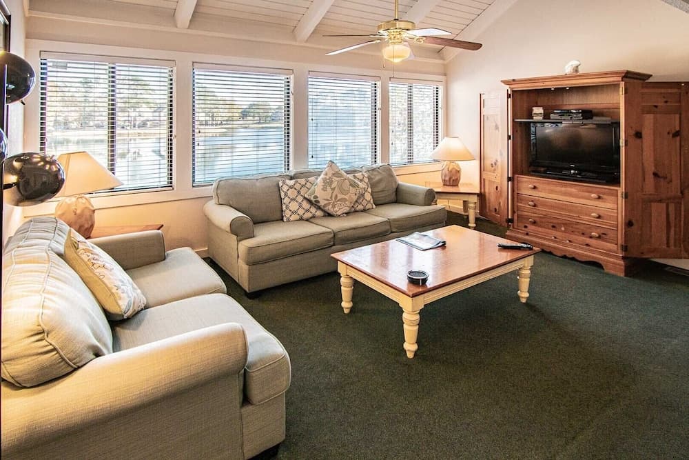 Waterwood Townhome gallery photo in New Bern, NC — image 14