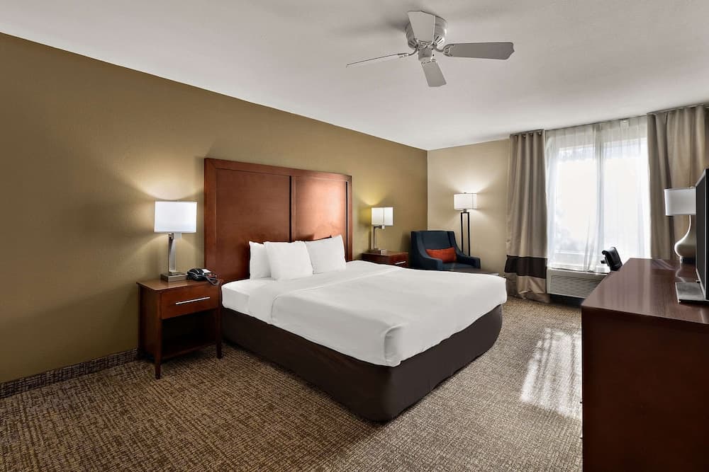 Comfort Inn & Suites Sequoia/Kings Canyon gallery photo in Three Rivers, CA — image 35