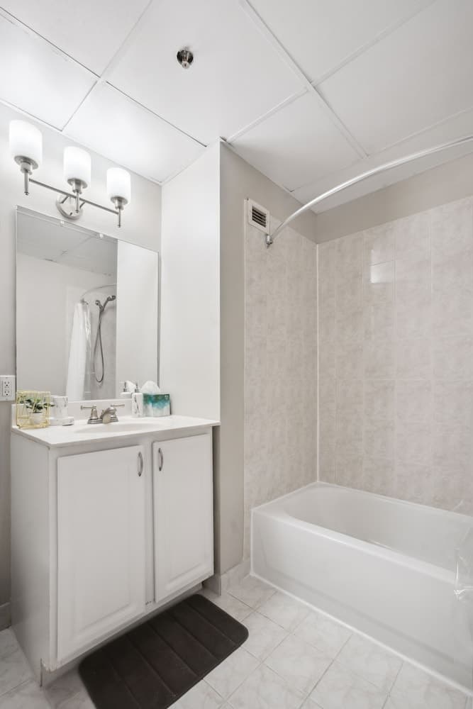Crown New Haven Hotel At Yale gallery photo in New Haven, CT — image 34