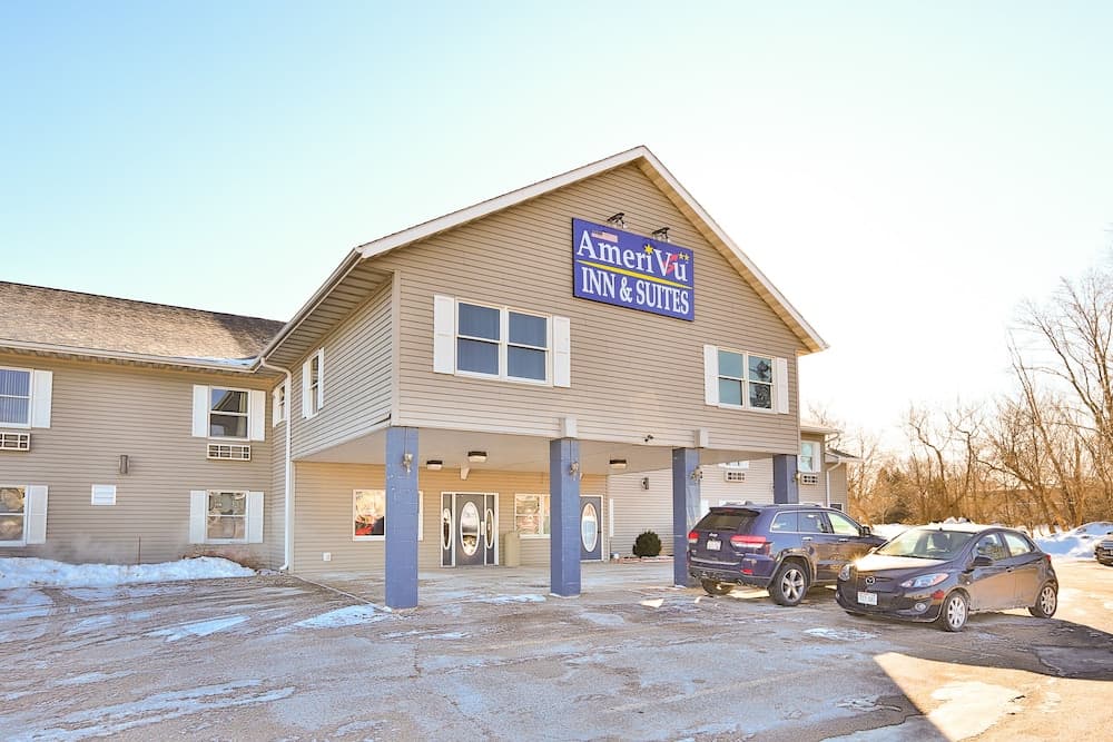 Amerivu Inn And Suites New Richmond gallery photo in New Richmond, WI — image 26