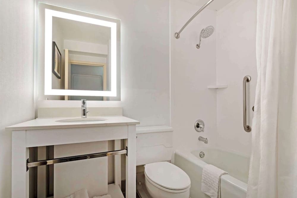 Best Western Plus Kansas City Sports Complex Hotel gallery photo in Kansas City, MO — image 16