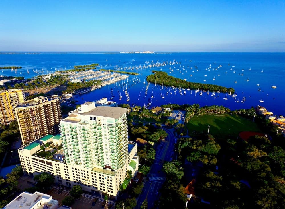 iCoconutGrove Vacation Rentals featured exterior or lobby in Miami, FL — similar hotel