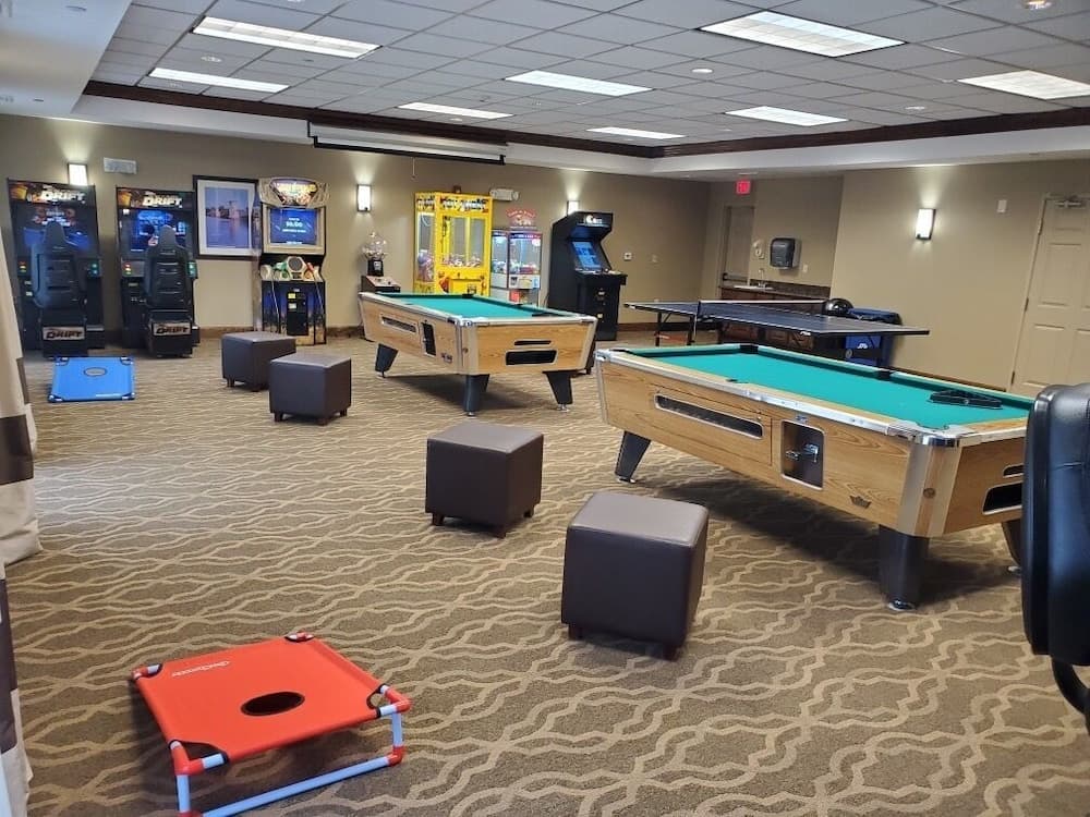 Comfort Suites Oshkosh West gallery photo in Oshkosh, WI — image 33