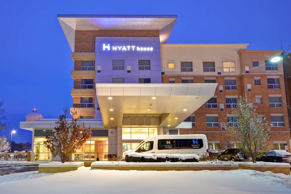 HYATT house Chicago/Naperville/Warrenville featured exterior or lobby in Warrenville, IL — similar hotel