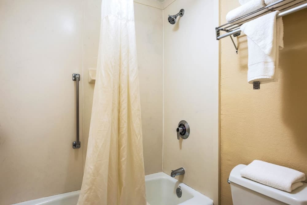 Quality Inn Dillon property views in Dillon, SC — gallery photo 3