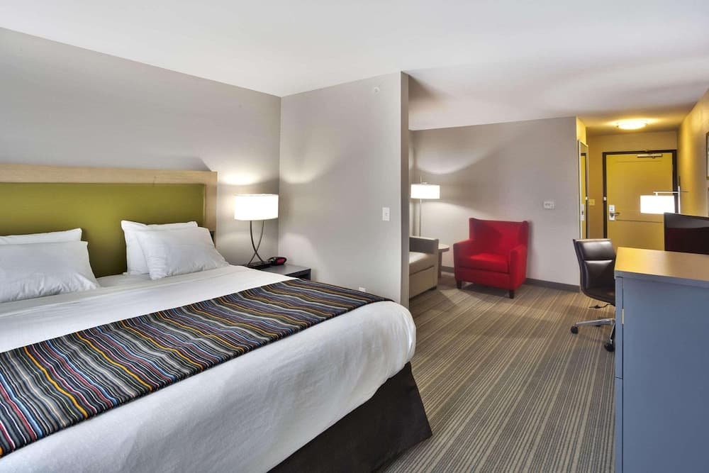 Country Inn & Suites by Radisson, Springfield Southeast gallery photo in Springfield, IL — image 11
