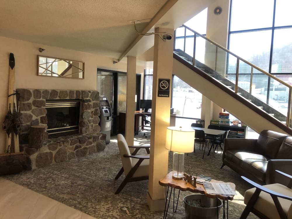 Express Suites Riverport Inn & Suites gallery photo in Winona, MN — image 25