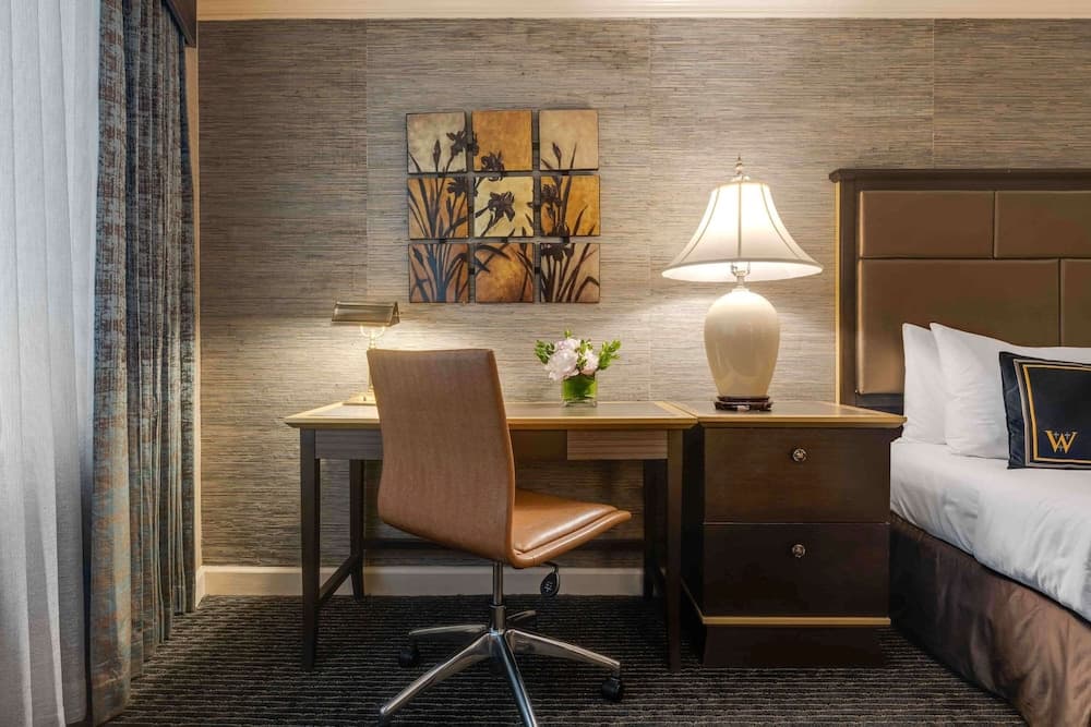 The Whitehall Hotel, BW Premier Collection property views in Chicago, IL — gallery photo 3