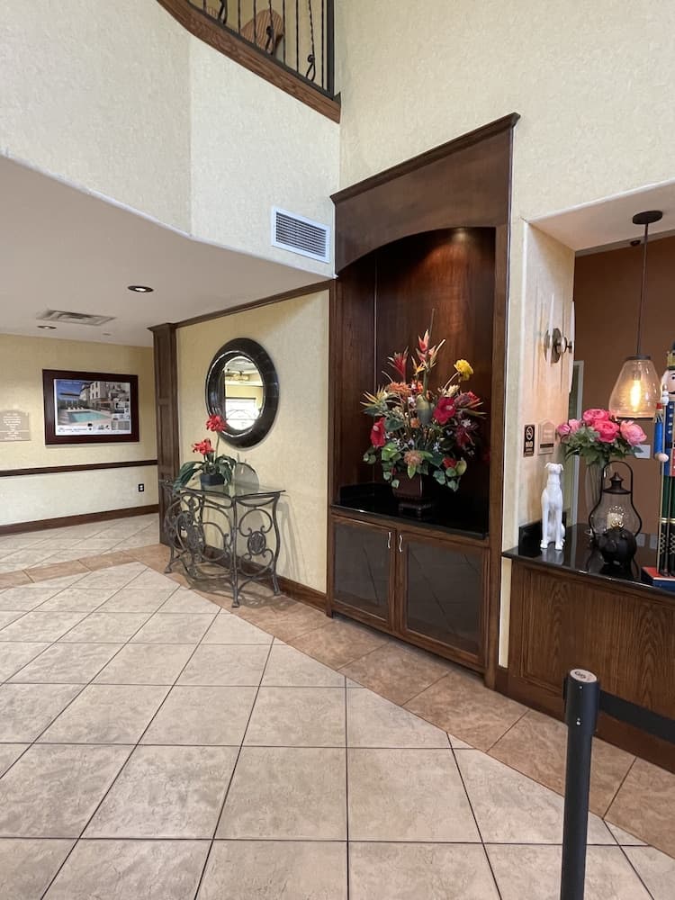 Spark by Hilton Houston Hobby Airport property views in Houston, TX — gallery photo 3
